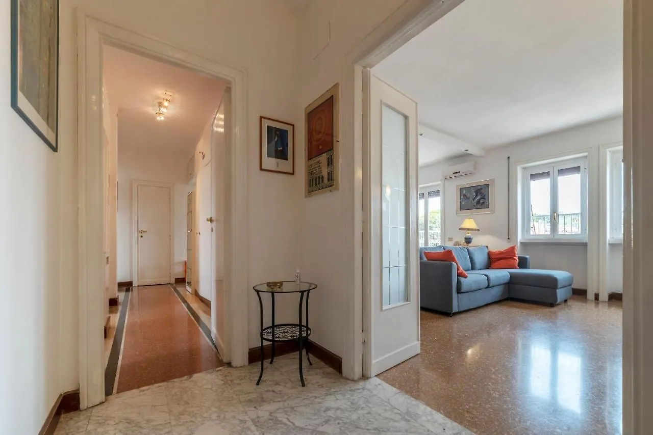 Roomy And Bright Apartment With Terrace Rome 0*,  Italy