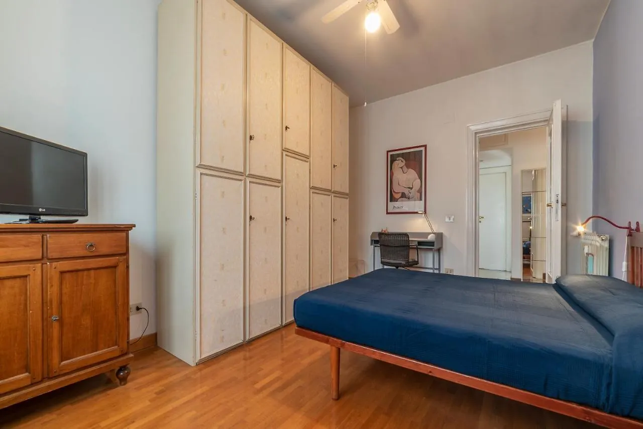Roomy And Bright Apartment With Terrace 罗马