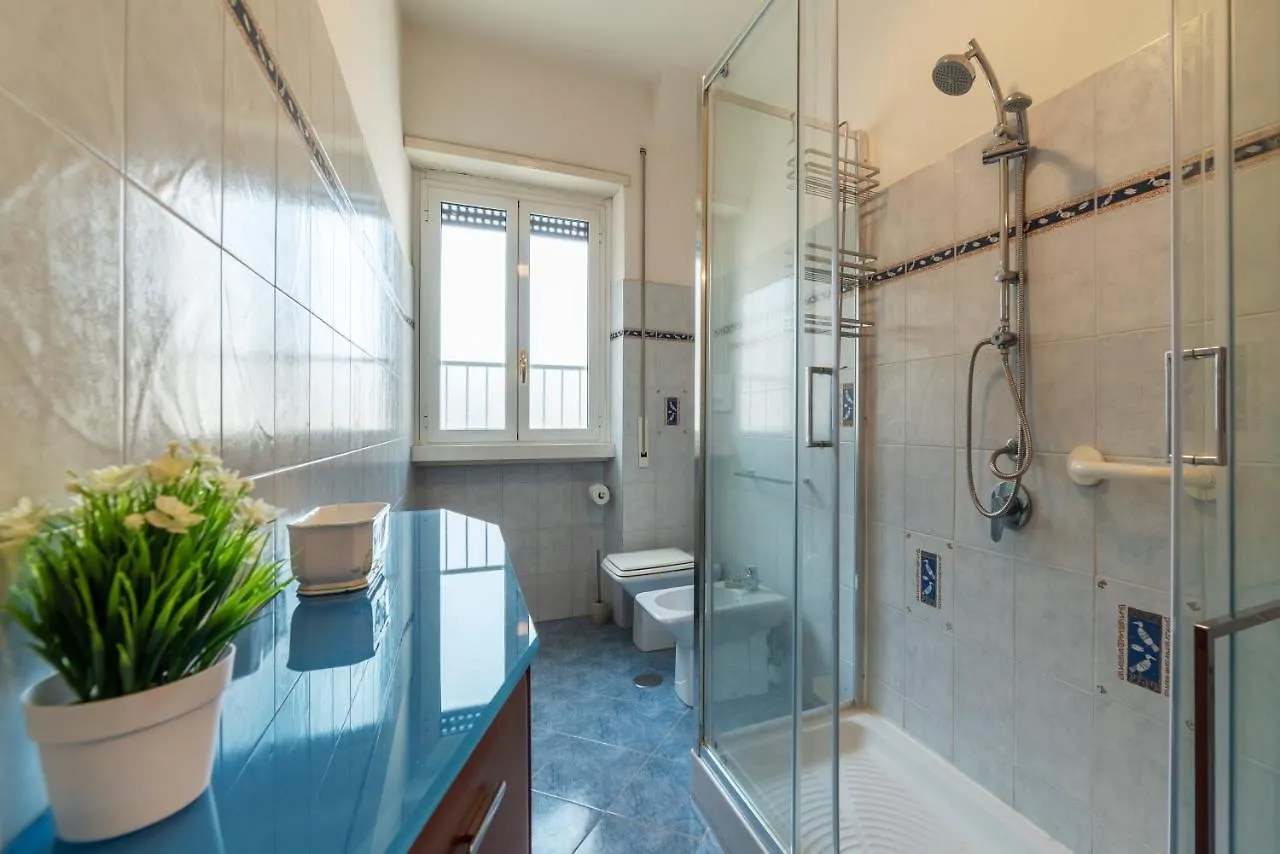 Roomy And Bright Apartment With Terrace Rome